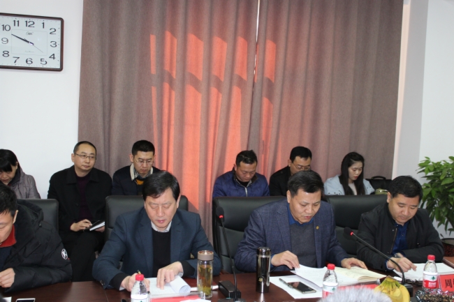 呼伦贝尔国翔投资发展集团有限公司召开2018年度工作总结赞美暨指标责任书签约大会1.jpg